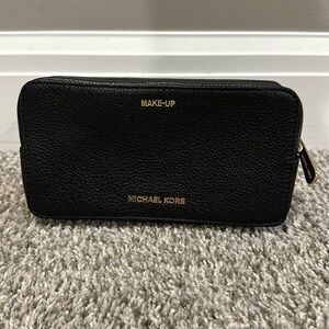 Michael Kors Jet Set Black Pebbled Leather Cosmetic Bag Organizer / Travel Case